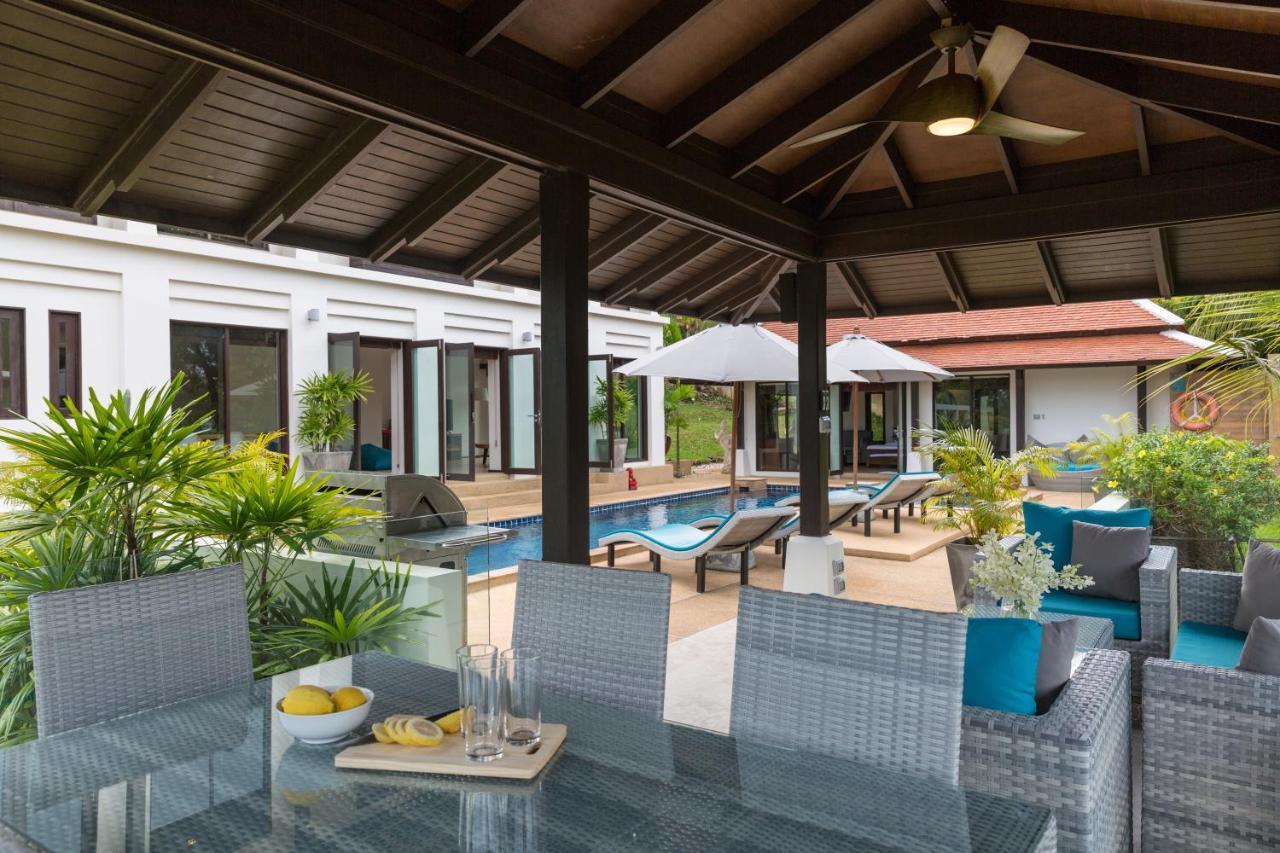 Villa Divina - Stunning Pool 3 Mins Walk To *