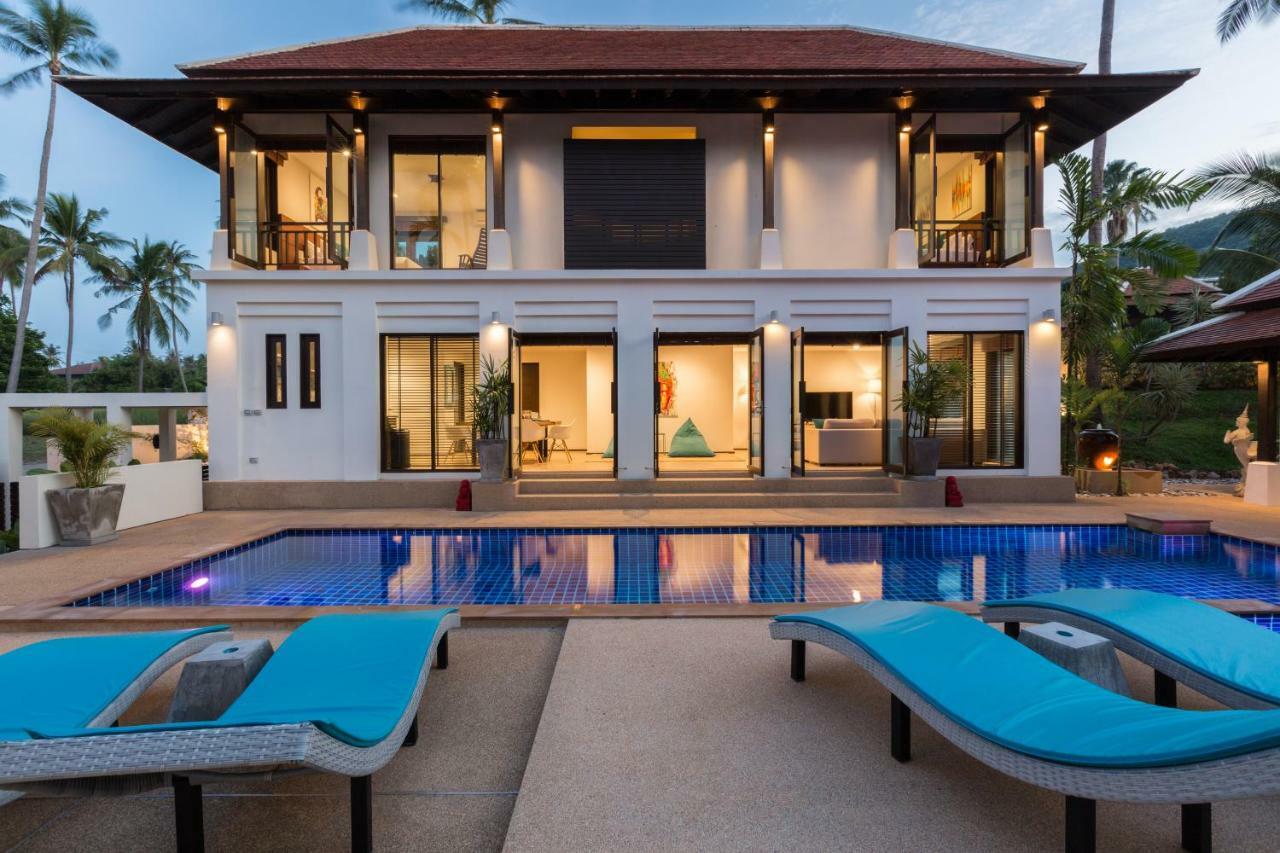 Divina - Stunning Pool 3 Mins Walk To Villa